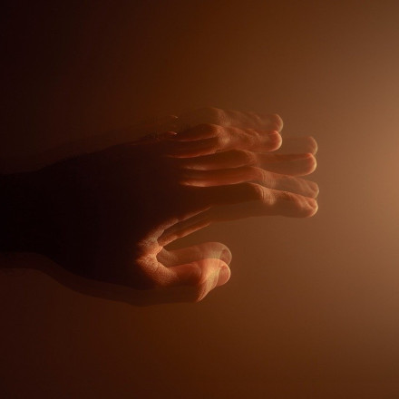 Το σύμπτωμα που «δείχνει» Πάρκινσον 30 χρόνια πριν τη διάγνωση