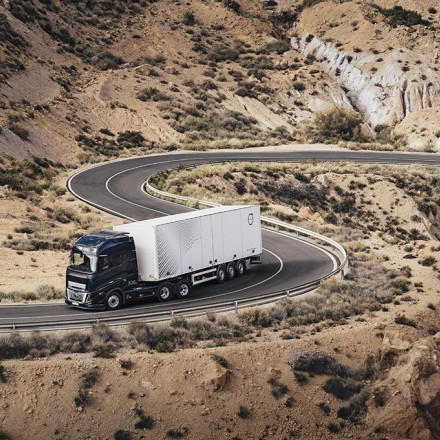 Το νέο Volvo FH16 με περισσότερη δύναμη αλλά και οικονομία
