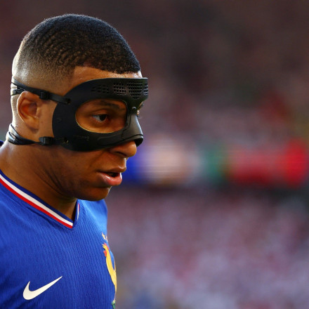 Ο Αμαντού Ονανά δήλωσε πως... θα κλωτσήσει τον Κιλιάν Εμπαπέ στο μεταξύ τους ματς [vid]