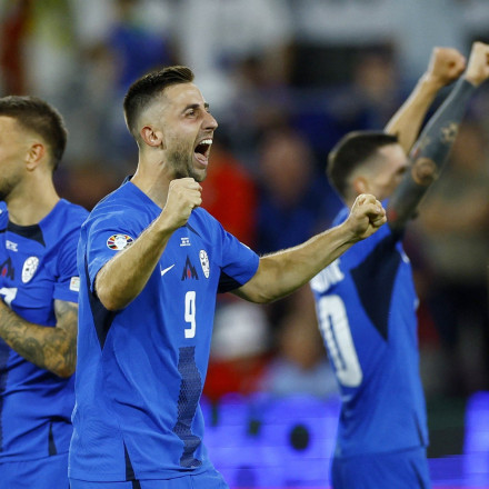 Τραγική αλλά 1η η Αγγλία, 0-0 με την Σλοβενία που έχασε την 2η θέση λόγω… καρτών [vid]