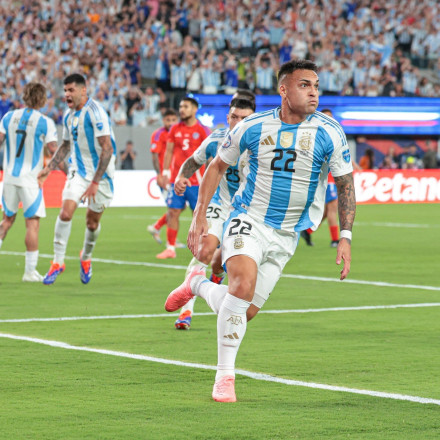 «Έφυγε» για προημιτελικά η Αργεντινή, 1-0 τη Χιλή με Λαουτάρο Μαρτίνες [vid]