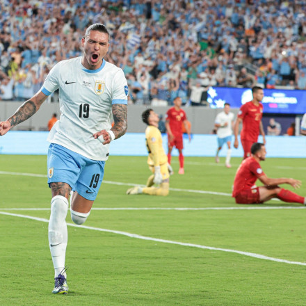 Ο Ντάργουιν Νούνιες αποτελεί το «φονικό όπλο» της Ουρουγουάης [vid]