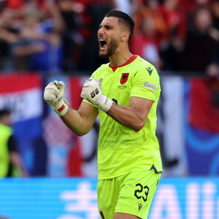 Οι Ιταλοί στοχεύουν στον Θωμά Στρακόσα - Κόντρα ανάμεσα σε ΑΕΚ και Φιορεντίνα