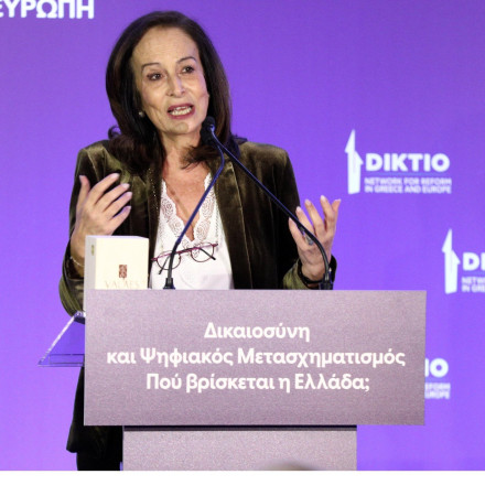 Διαμαντοπούλου για το ΠΑΣΟΚ: Και με ενδιαφέρει και θα συμμετέχω και θα βοηθήσω...