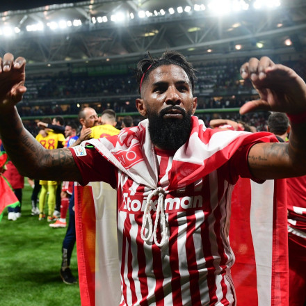 Ο Ροντινέι κάνει διακοπές στις Σπέτσες με... έκπτωτο άγγελο - «Όμορφος Έλληνας» έγραψε ο Βραζιλιάνος