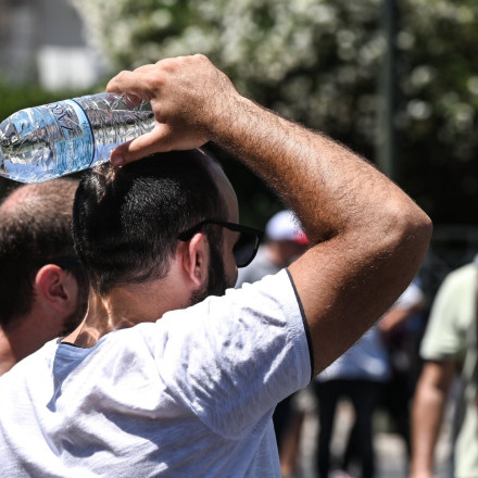 Καιρός: Επιστρέφει στο κόκκινο η θερμοκρασία - «Καμπανάκι» Αρναούτογλου για 40αρια