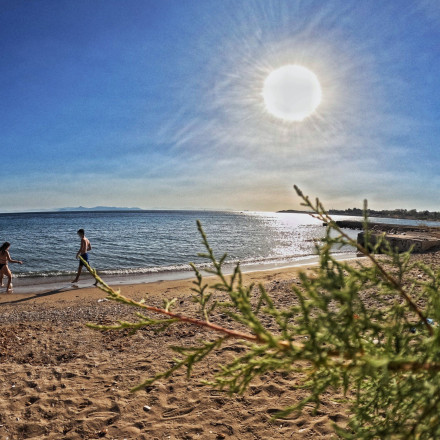 Αίθριος καιρός με θερμοκρασία έως 38 βαθμούς - Κοπάζουν οι άνεμοι