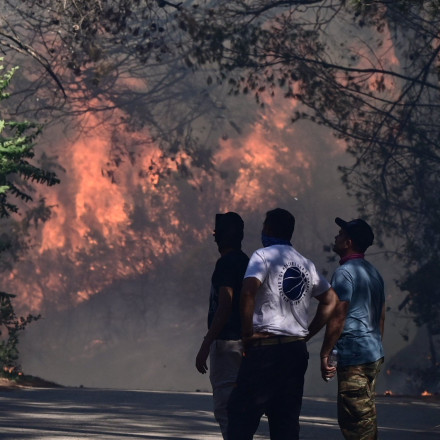 Φωτιά στη Σταμάτα: Στο κυνήγι των εμπρηστών η Αστυνομία - Συγγενής 45χρονου: «Είναι δολοφόνοι»