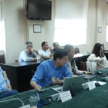 «Τομάρι, ζώο, γαϊδούρι»: Σε... ζούγκλα μετατράπηκε το Δημοτικό συμβούλιο Πάτρας