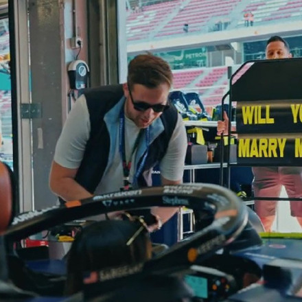 2024 Formula 1 Grand Prix Ισπανίας: Πρόταση γάμου μέσα σε μονοθέσιο