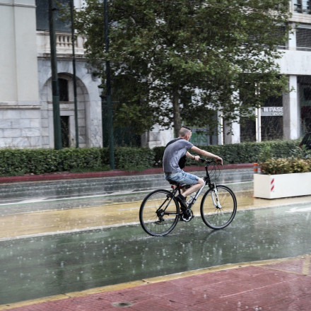 Αλλάζει ραγδαία ο καιρός: Πού αναμένονται καταιγίδες - Προ των πυλών έκτακτο δελτίο της ΕΜΥ