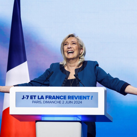 Μαρίν Λεπέν: «Δε θα είμαι υποψήφια στις εκλογές του 2027 αν μου φορέσουν ηλεκτρονικό βραχιολάκι»