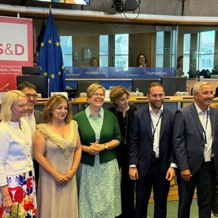 Αντιπρόεδρος των Ευρωπαίων Σοσιαλιστών ο Γιάννης Μανιάτης - «Από τις πιο όμορφες στιγμές στη ζωή…»