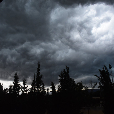 Καιρός: Έρχονται θυελλώδεις άνεμοι και καταιγίδες σύμφωνα με την ΕΜΥ - Τι δείχνει ο δορυφόρος