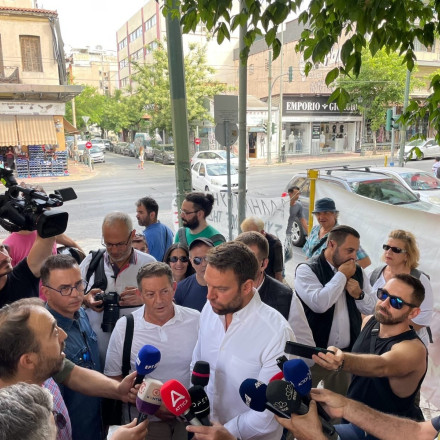 Δύσκολες αποφάσεις για Πρόεδρο, εσωκομματικές εξελίξεις, left media