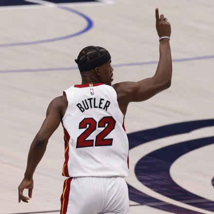 Ο Τζίμι Μπάτλερ ετοιμάζεται να υπογράψει στην... Ευρώπη [vid]