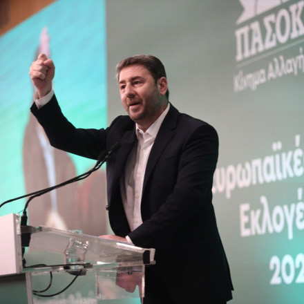 Ανδρουλάκης «καρφώνει» Δούκα: Δεν πάμε με μαγικό τρόπο πάνω από 20%, απλά με ένα «φύγε εσύ, έλα εσύ»