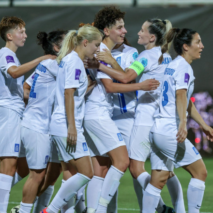 Σπουδαίο πριμ με... δώρο στην Εθνική Γυναικών για την άνοδο και την ιστορική πρόκριση