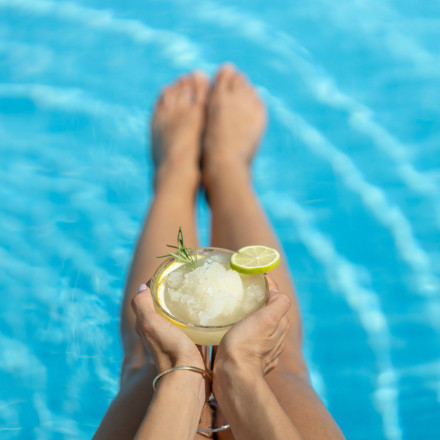 Oι 7 καλύτερες πισίνες της Αθήνας με κάτω από 40 ευρώ