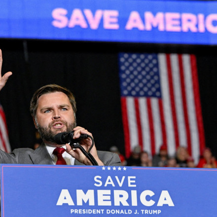 Ένταση «με το καλημέρα» από τον Βανς: «Ισλαμιστική χώρα» η Βρετανία με κυβέρνηση Εργατικών