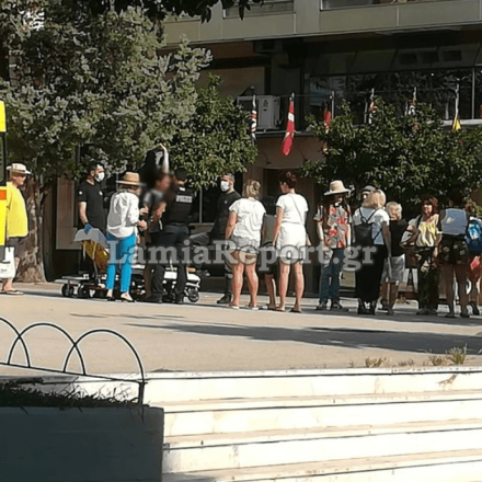 Περίεργο περιστατικό στη Λαμία: Τουρίστας έμεινε... στήλη άλατος!