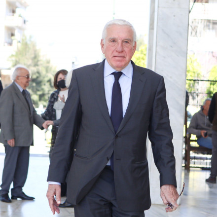 Μάχη με καθημερινότητα, Ράμα, Novartis, λαμόγια Περιφέρειας