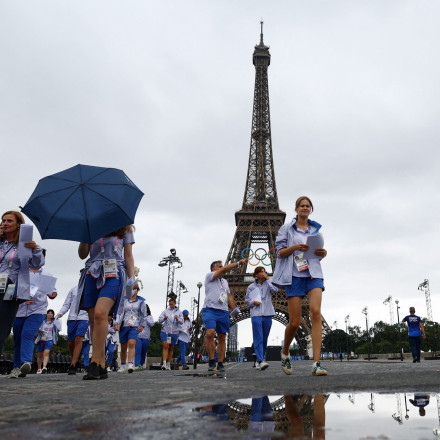 Ολυμπιακοί Αγώνες: Αντίστροφη μέτρηση για την τελετή έναρξης - Το χάος στα τρένα και η... καταιγίδα