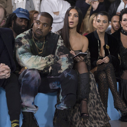 Το διάσημο ριάλιτι «The Kardashians» ανανέωσε για 6η σεζόν στο Hulu με άλλα 20 επεισόδια