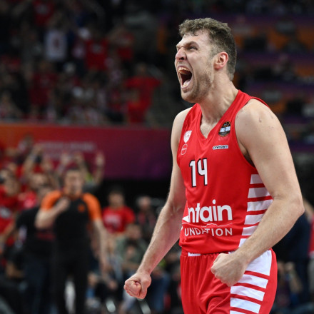 Ο Σάσα Βεζένκοφ αποδεσμεύτηκε από τους Τορόντο Ράπτορς - Άνοιξε ο δρόμος για Ολυμπιακό