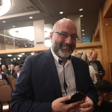 O Σάκης Αρναούτογλου το αποφάσισε: Αυτόν στηρίζω για την ηγεσία του ΠΑΣΟΚ