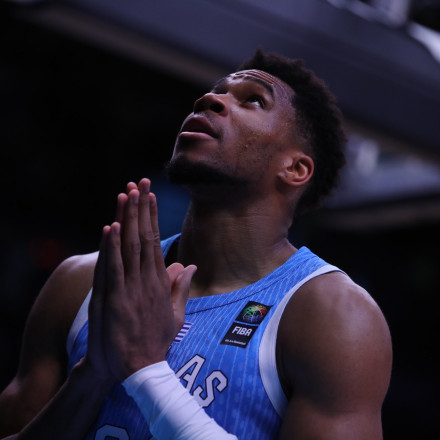 Αντετοκούνμπο: «Απλά ένα παιδί από τα Σεπόλια»