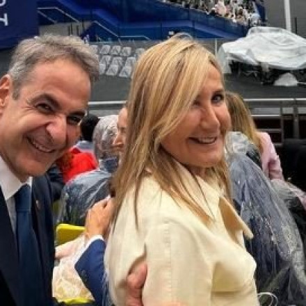 Η σέλφι που τράβηξε ο Κυριάκος Μητσοτάκης με τη Μαρέβα στην τελετή έναρξης
