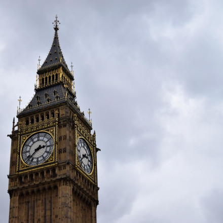 Σαν σήμερα: Οι Άγγλοι βρέθηκαν με την πλάτη στον τοίχο και τους έσωσε μία... τράπεζα