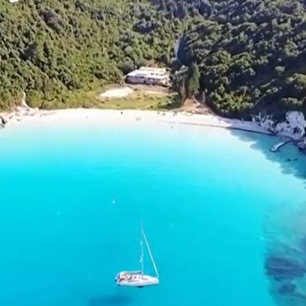 Βουτούμι: Η μαγευτική παραλία στους Αντίπαξους στη λίστα με τις καλύτερες του πλανήτη