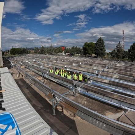 Ολυμπιακή Ζυθοποιία: Πιλοτικό πρόγραμμα παραγωγής μπύρας με την αξιοποίηση της ηλιακής ενέργειας