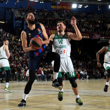 Μπαρτσελόνα - Ζάλγκιρις 89-81: Βέσελι και Μίροτιτς οδήγησαν την ομάδα τους ένα βήμα πριν από το Final Four