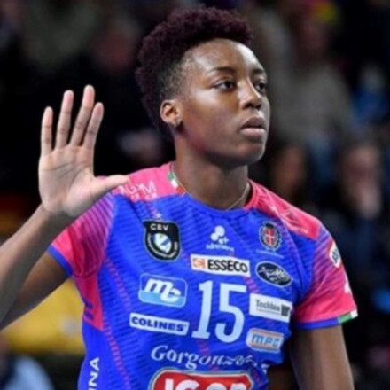 Θρίλερ στην Κωνσταντινούπολη: Η 18χρονη βολεϊμπολίστρια Τζούλια Ιτούμα έπεσε και σκοτώθηκε από όροφο ξενοδοχείου [pics]