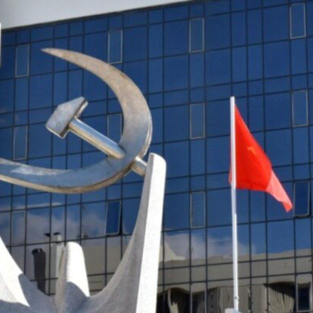 ΚΚΕ: Σοβαρές οι ευθύνες της αστυνομίας για την εισβολή της Χρυσής Αυγής σε έκθεση στην Καλαμαριά