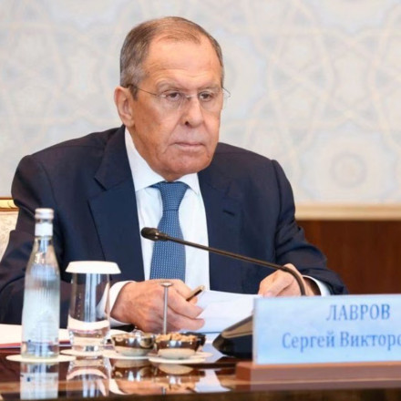 Λαβρόφ: Βρισκόμαστε σε πιο επικίνδυνο σημείο από τον Ψυχρό Πόλεμο