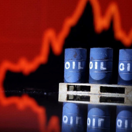 Πετρέλαιο: Στην πιο παρατεταμένη μηνιαία πτώση από το 2015