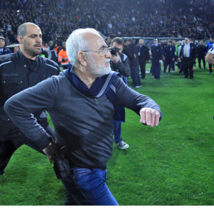 Ιβάν Σαββίδης: Αθώος για την εισβολή στον αγωνιστικό χώρο - Ένοχος για το όπλο