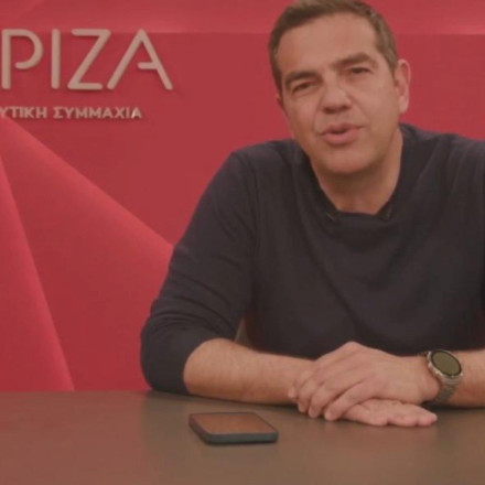 O Αλέξης Tσίπρας απαντά σε ερωτήσεις για την Παιδεία