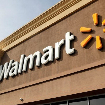 Bloomberg: Η Walmart καταργεί 2.000 θέσεις εργασίας