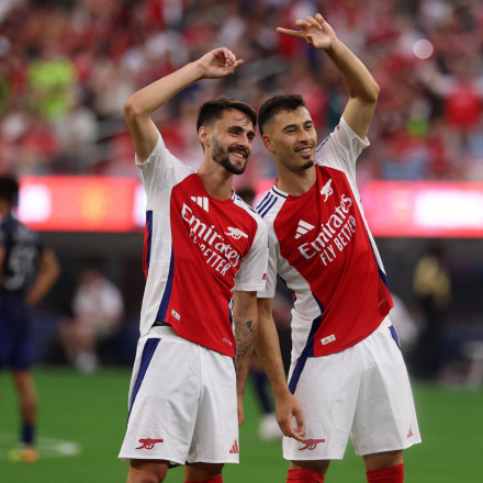 «Ζεστάθηκε» η Άρσεναλ, 2-1 την Μάντσεστερ Γιουνάιτεντ σε φιλικό