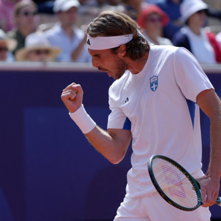 Ασταμάτητος Στέφανος Τσιτσιπάς πέρασε με άνεση στους «16» των Ολυμπιακών Αγώνων [vids]