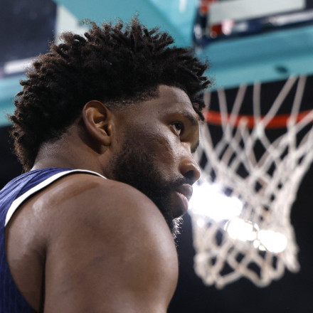 Οι Γάλλοι... γιούχαραν τις χαμένες βολές του Τζοέλ Εμπίντ στους Ολυμπιακούς Αγώνες [vid]