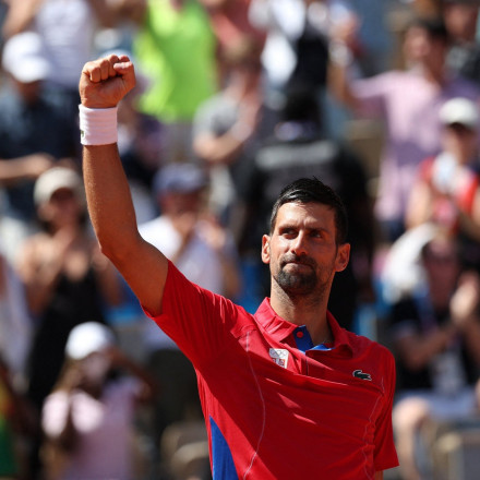 Εύκολη νίκη και πρόκριση στην επόμενη φάση για τον Τζόκοβιτς κόντρα στον Ναδάλ