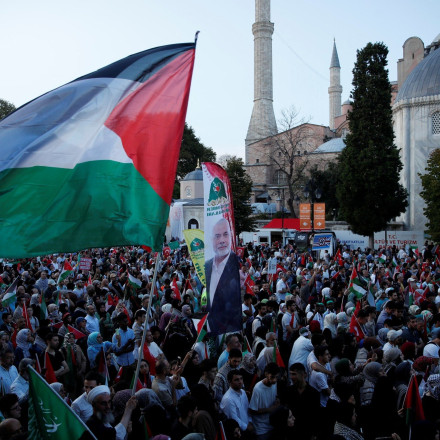 Αγία Σοφία: Χιλιάδες διαδηλωτές για την τελευταία επιθυμία του Χανίγια, παρών ο γιος του Ερντογάν