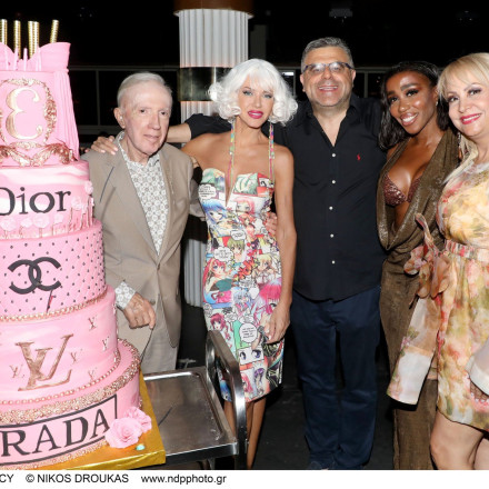 Ελίζαμπεθ Ελέτσι: Υπερπαραγωγή η τούρτα γενεθλίων και το outfit της Γεωργίας Σιακαβάρα