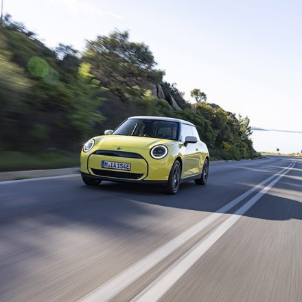 Το MINI Cooper E στην έκδοση Classic από €25.350